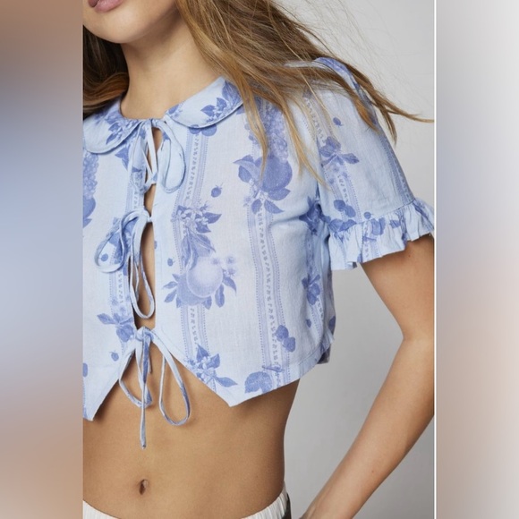 UO - Blue Kimchi - Saturday Tie Front - Cropped Top - M - Picture 5 of 9